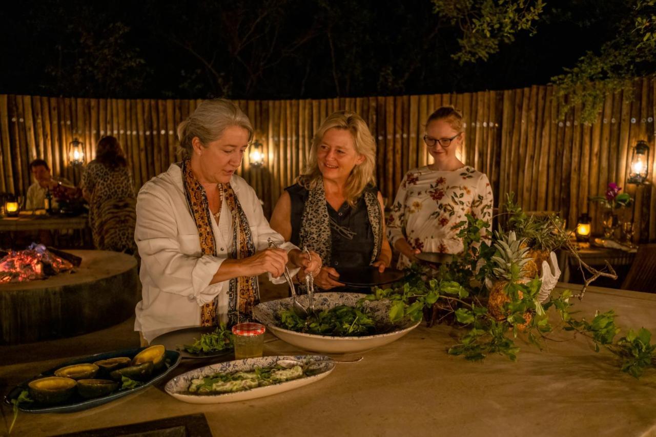 Safari Moon Luxury Bush Lodge フッドスプルイト エクステリア 写真