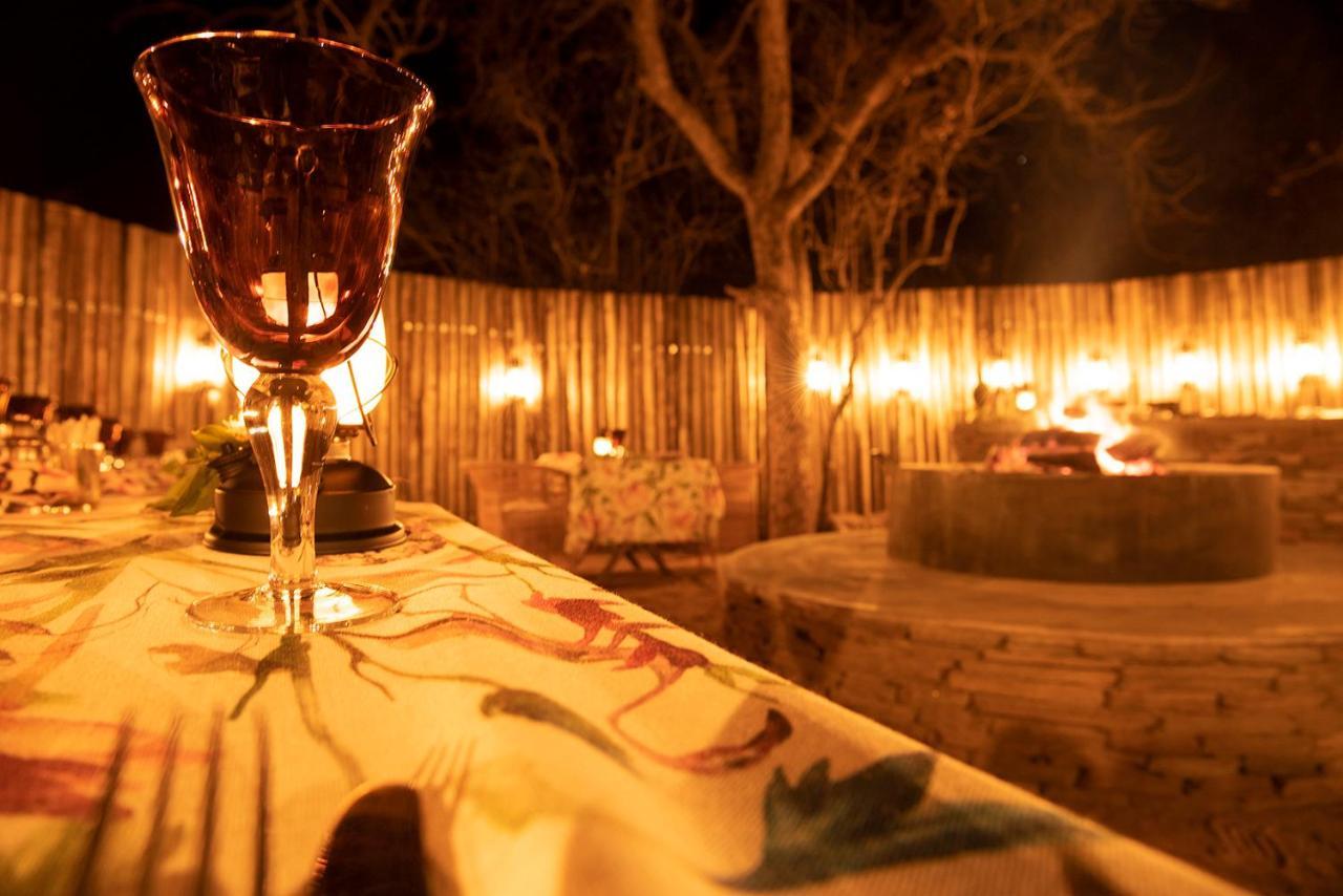 Safari Moon Luxury Bush Lodge フッドスプルイト エクステリア 写真
