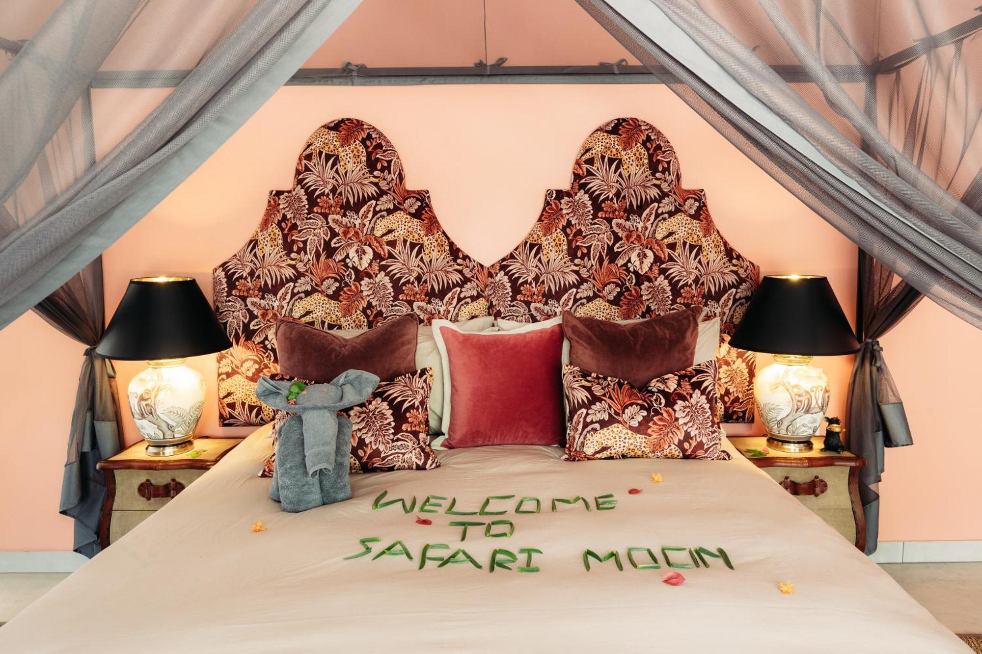 Safari Moon Luxury Bush Lodge フッドスプルイト エクステリア 写真