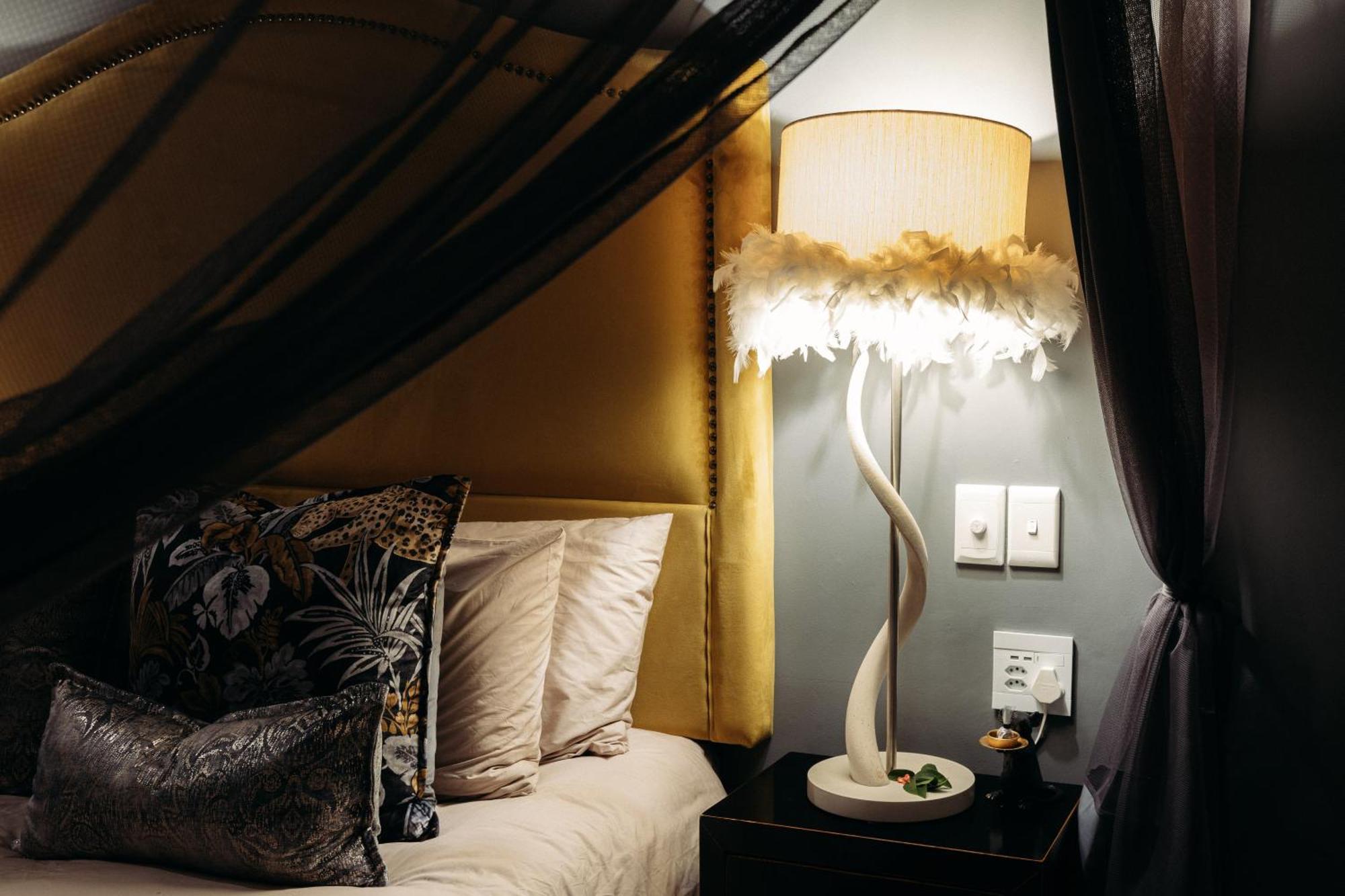 Safari Moon Luxury Bush Lodge フッドスプルイト エクステリア 写真